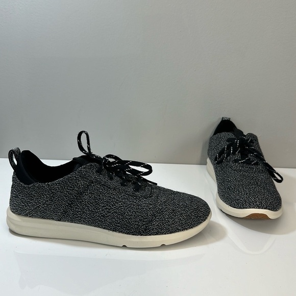 Toms Cabrillo Sneakers Size 8 - Picture 1 of 15